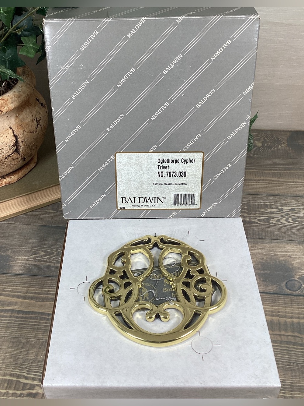 Baldwin Brass Oglethorpe Cypher Trivet #7073.030 New In Box Classics Collection